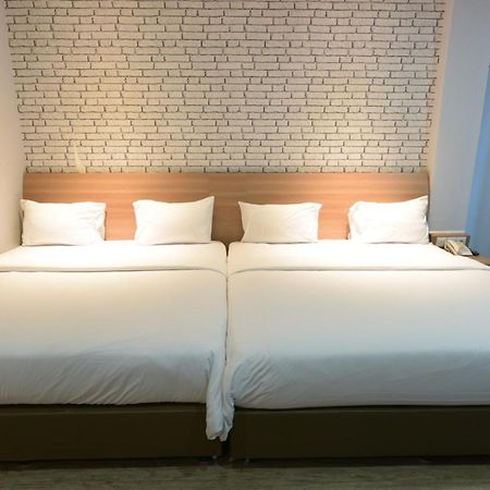 מדאן Kama Hotel מראה חיצוני תמונה