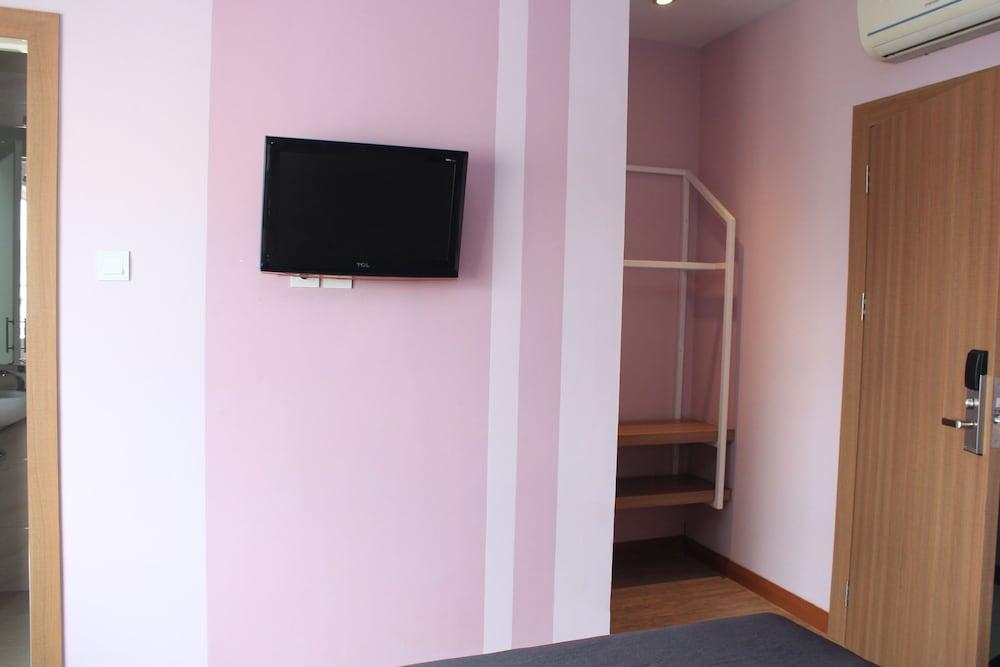מדאן Kama Hotel מראה חיצוני תמונה