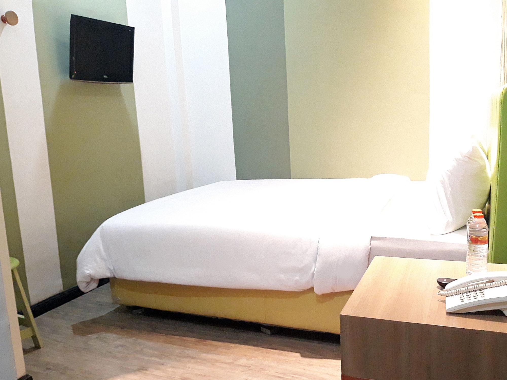 מדאן Kama Hotel מראה חיצוני תמונה