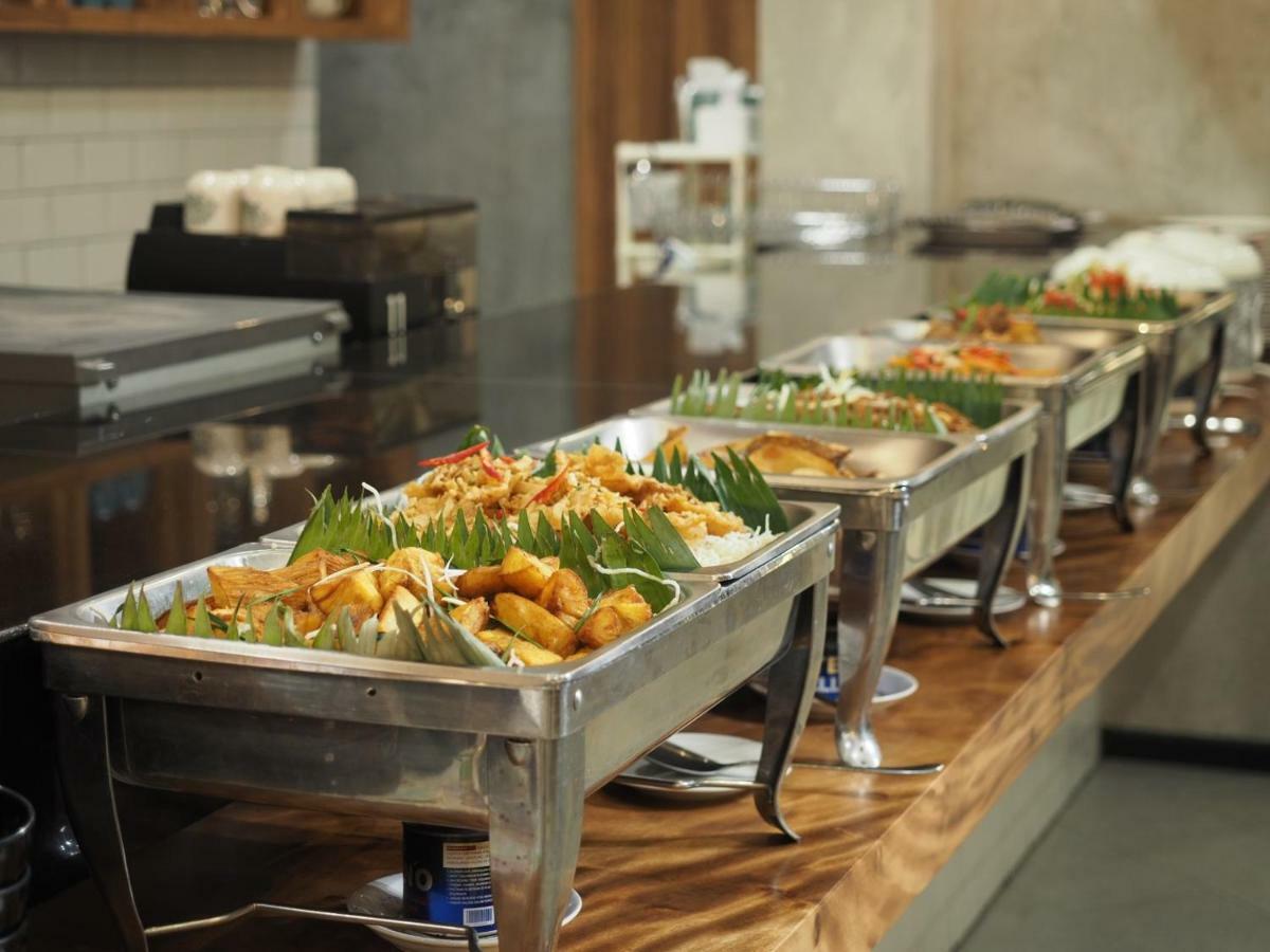 מדאן Kama Hotel מראה חיצוני תמונה